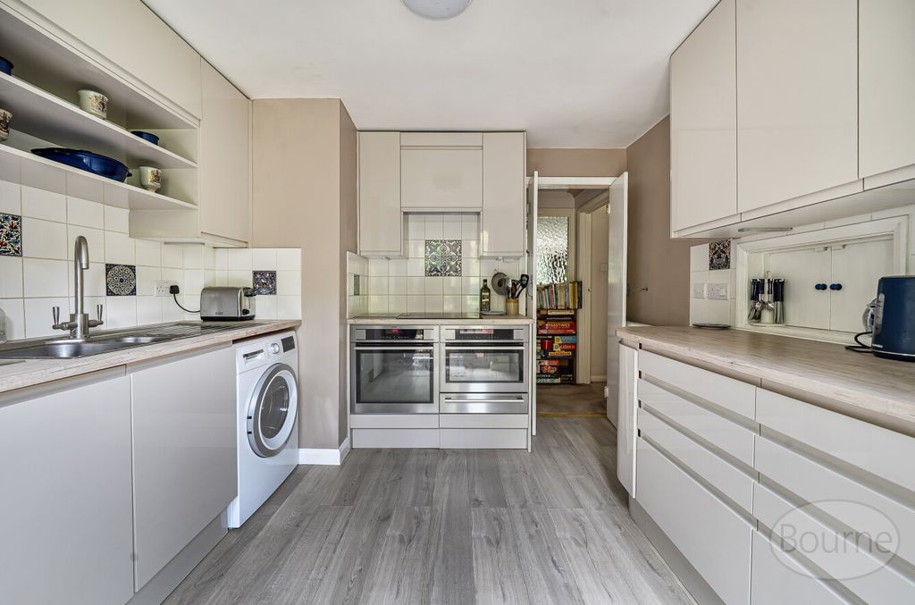 Property photo 3 of 26 1d555B17-9c8d-461...