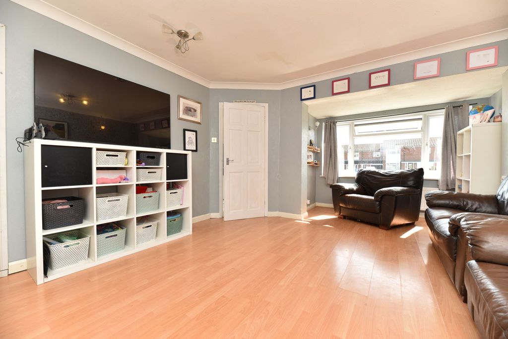 Property photo 3 of 18