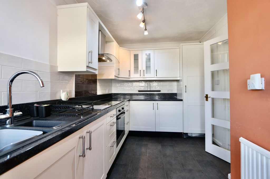 Additional image 14 of 4 bed semi-detached house for saleHighfield Crescent, Pontllanfraith NP12