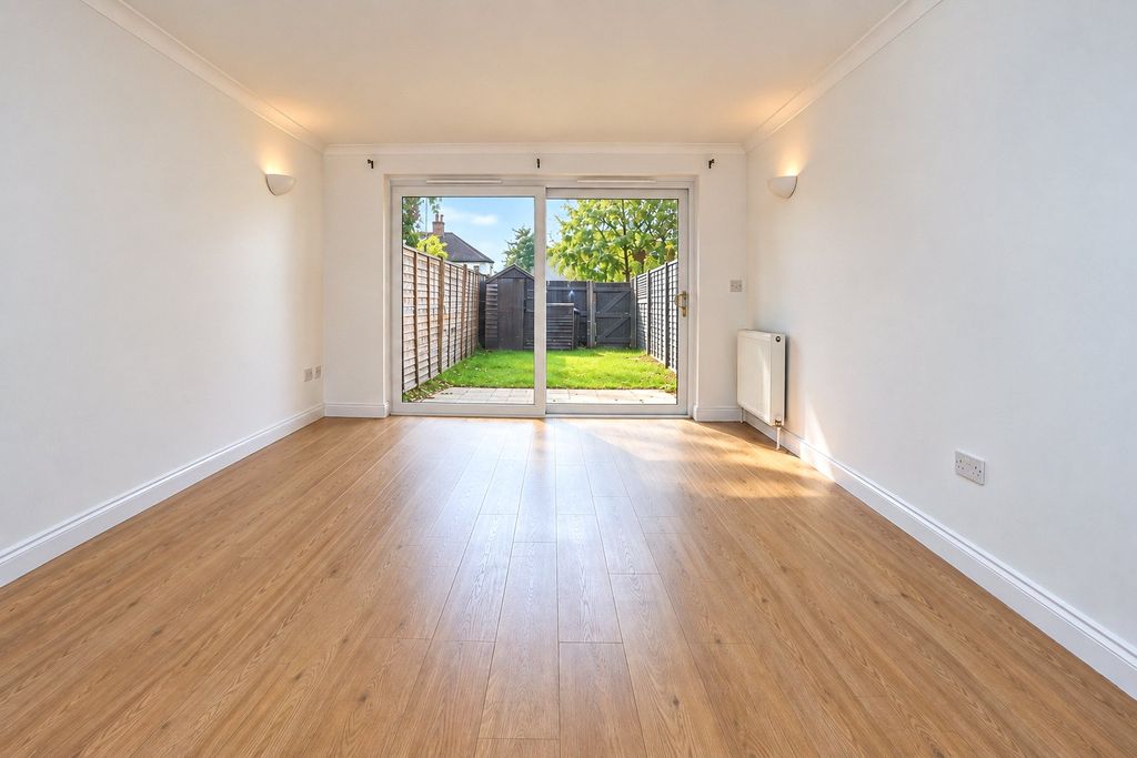 Property photo 2 of 9 Picture No. 05