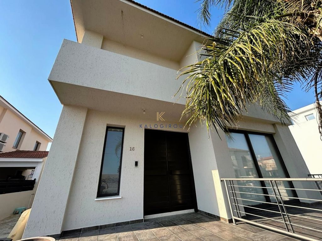 Property photo 2 of 30