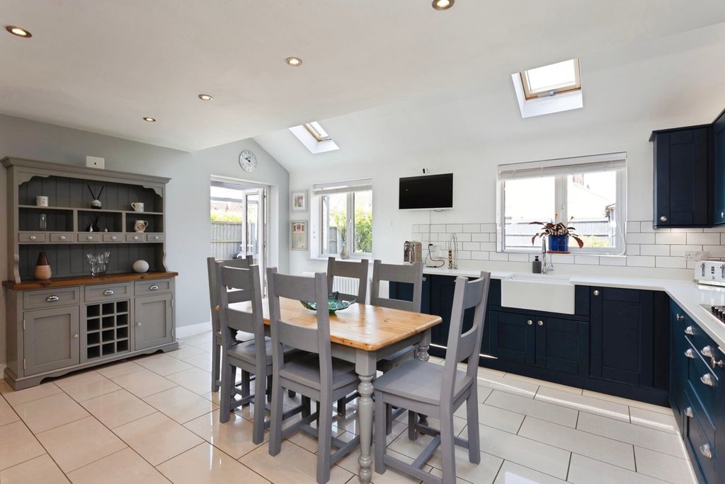 Property photo 2 of 26 Pbox-Img.Jpg