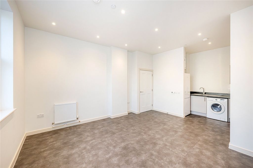 Property photo 2 of 12 Picture No. 05