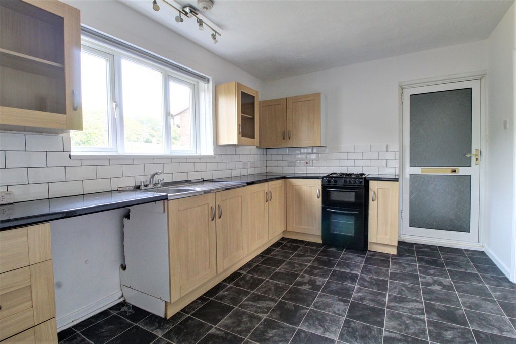 Property photo 2 of 21 Kitchen/Breakfast Room
