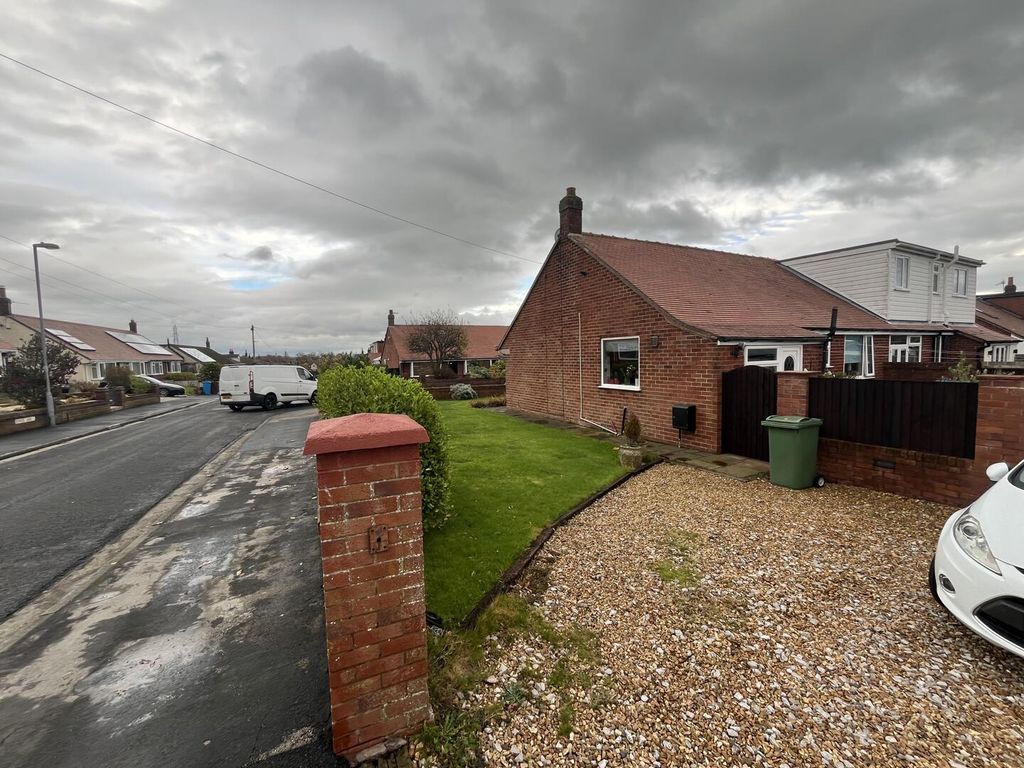 Property photo 2 of 7 Front (Exterior)