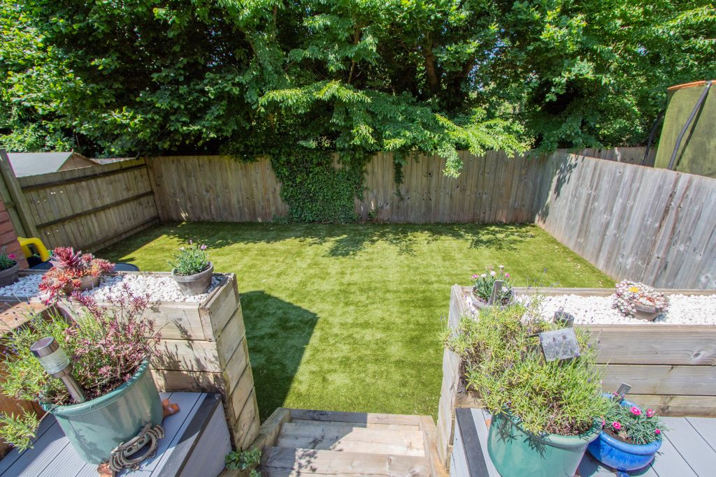 Property photo 3 of 20