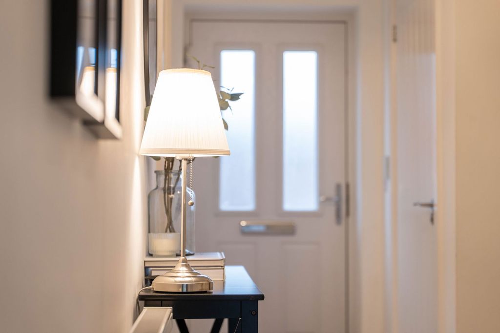 Property photo 3 of 28