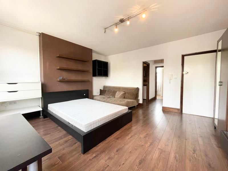 Property photo 2 of 4