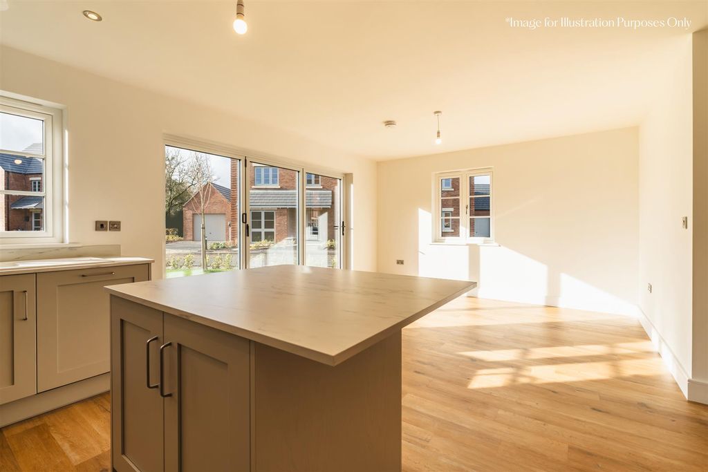 Property photo 3 of 24 Dining Kitchen