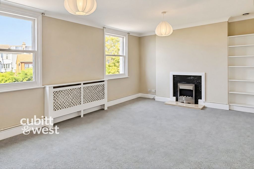Property photo 3 of 12 393B8Ff0-File_000...