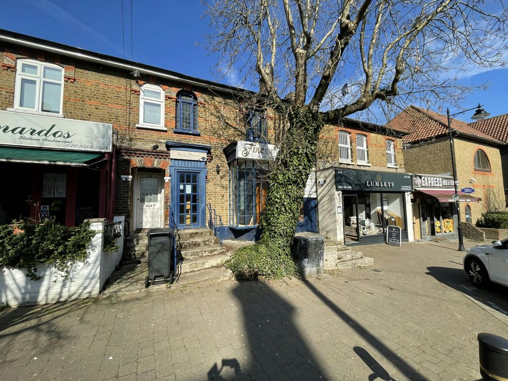 Property photo 1 of 14 47 Queens 2.Jpg
