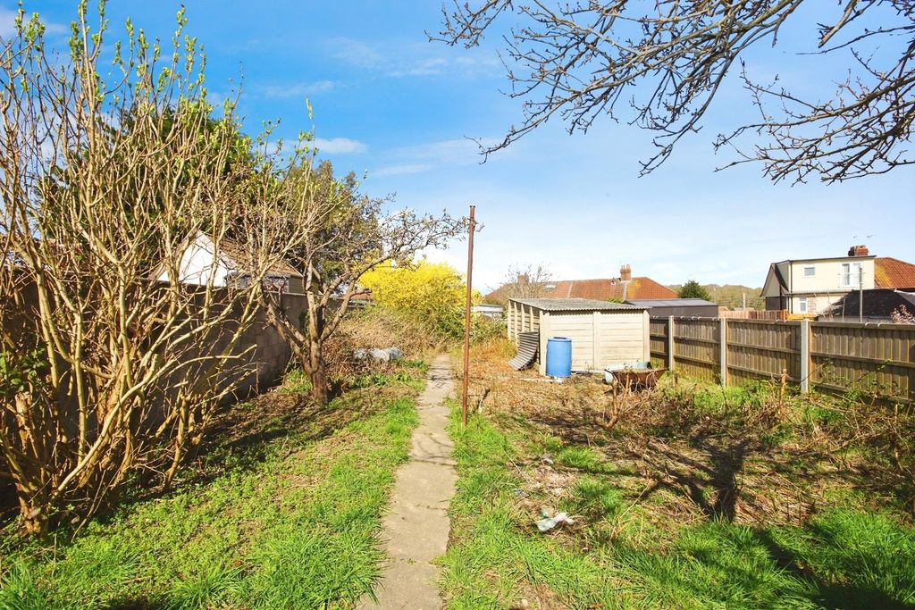 Property photo 3 of 15 Photo
