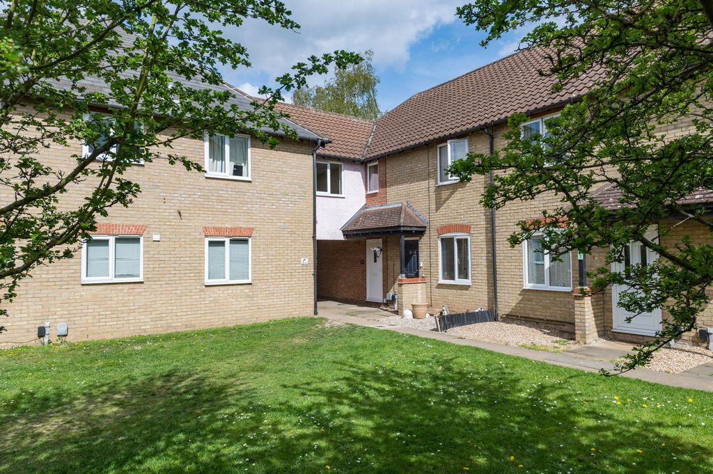 Property photo 1 of 18