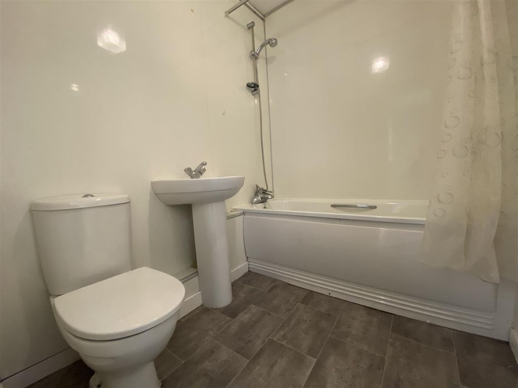 Additional image 12 of 2 bed flat to rentNorth Methven Street, Perth PH1