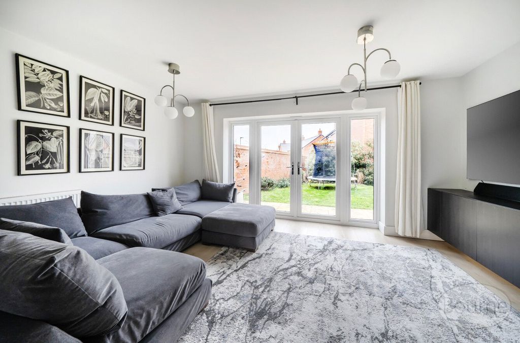 Property photo 3 of 25 Picture No. 21