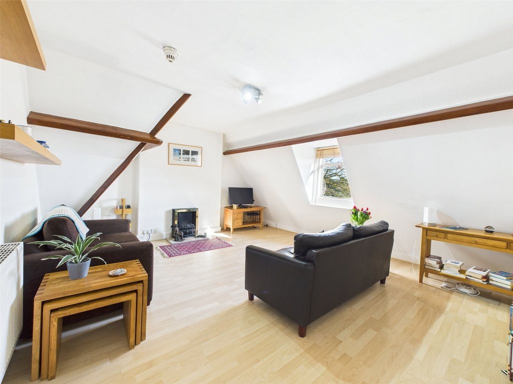 Property photo 2 of 14 Picture No. 11