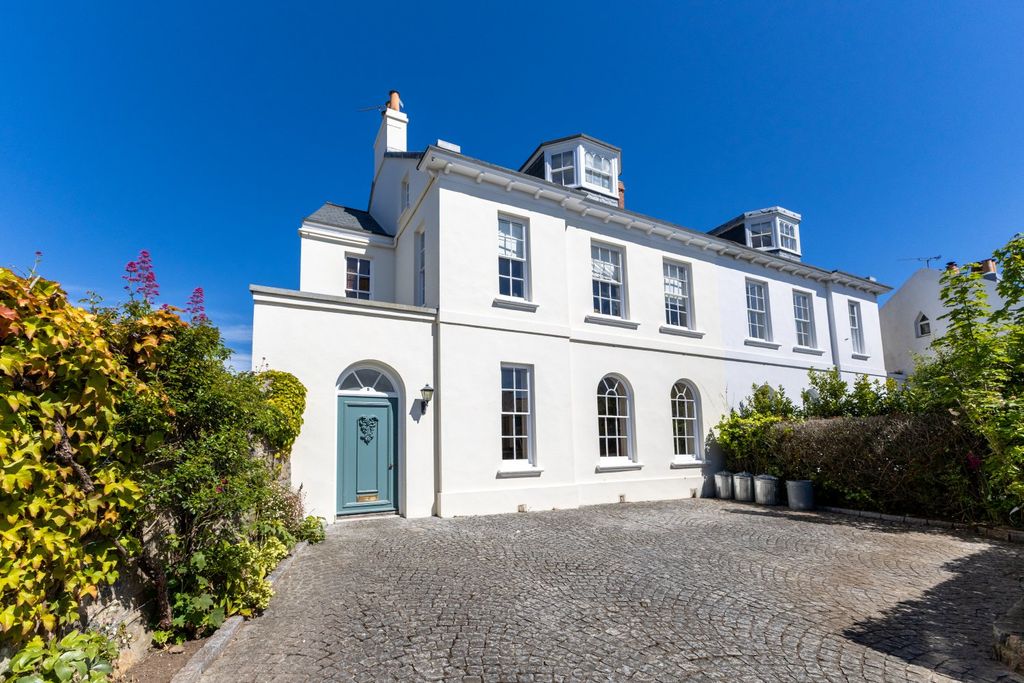 Property photo 1 of 37 Picture No. 80