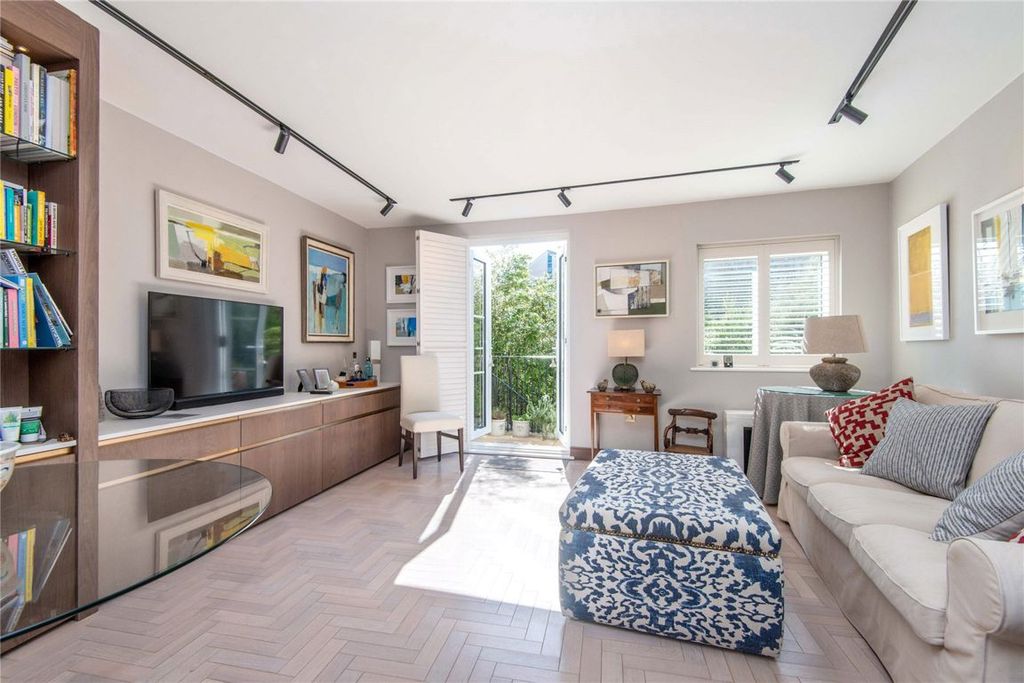 Property photo 2 of 5