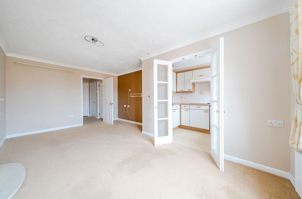 Property photo 3 of 15