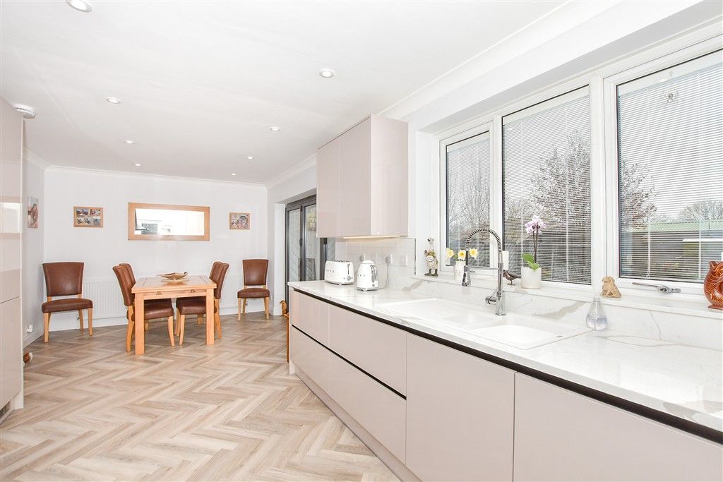 Property photo 3 of 16 Kitchen/Diner