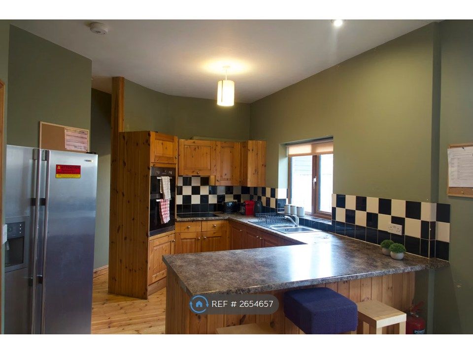 Property photo 2 of 21 Kitchen