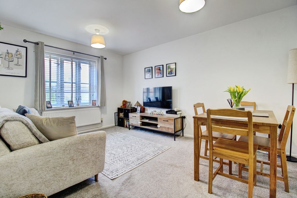 Property photo 1 of 10 Lounge With Dining