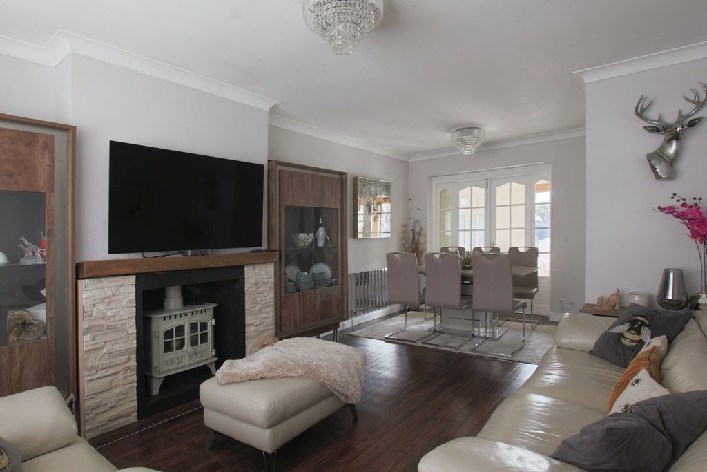 Property photo 1 of 18 4218652