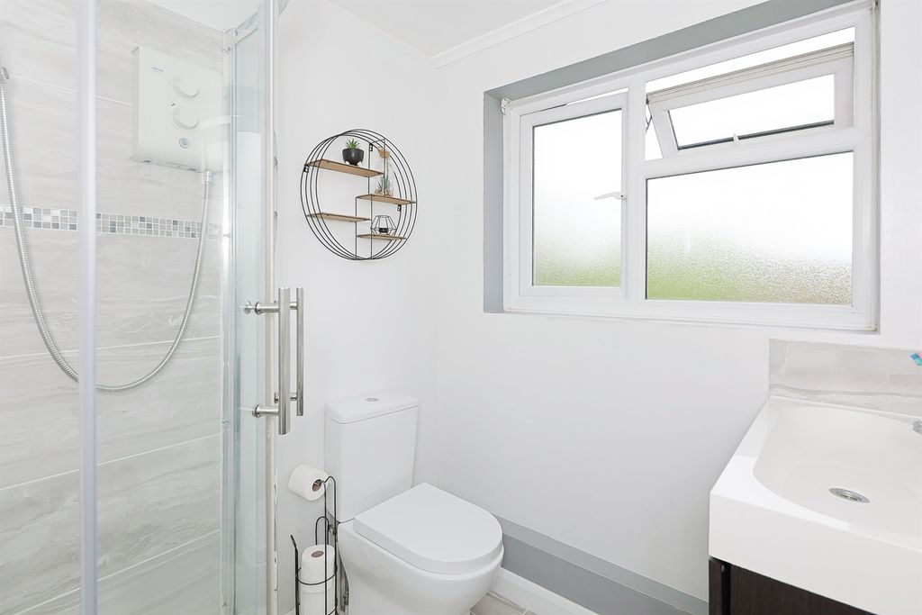 Additional image 7 of 2 bed flat for saleAlbion Street, Kenilworth CV8