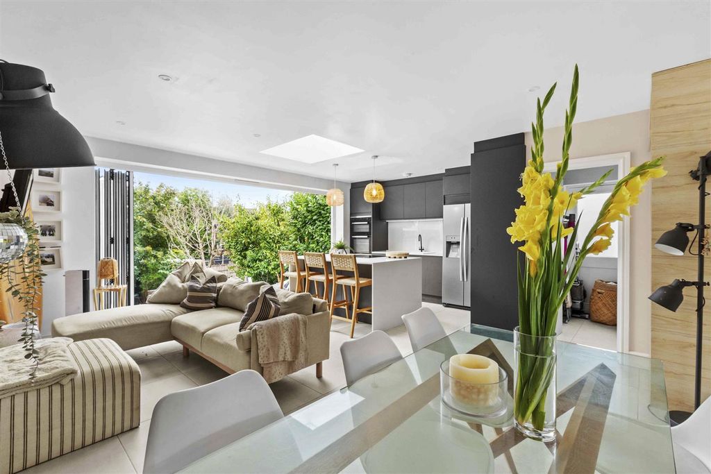 Property photo 3 of 16 Open Plan Lounge/Kitchen/Diner