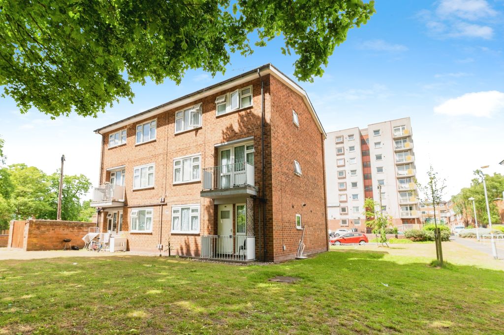 Property photo 1 of 15 1