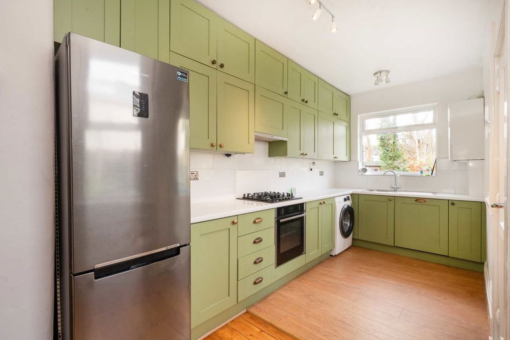 Property photo 3 of 7