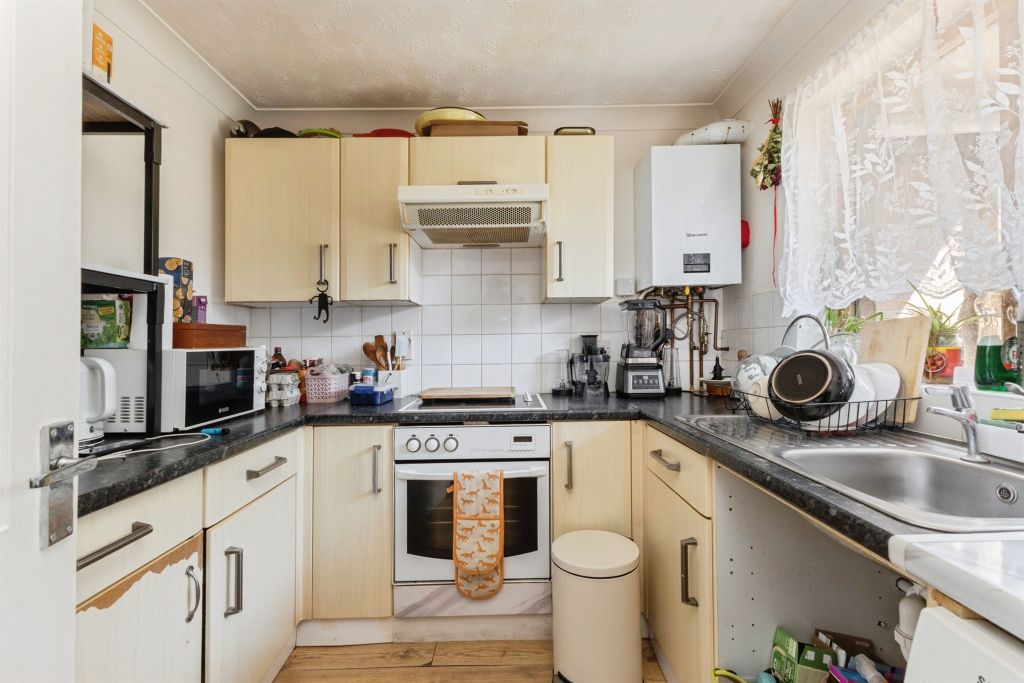 Property photo 2 of 16