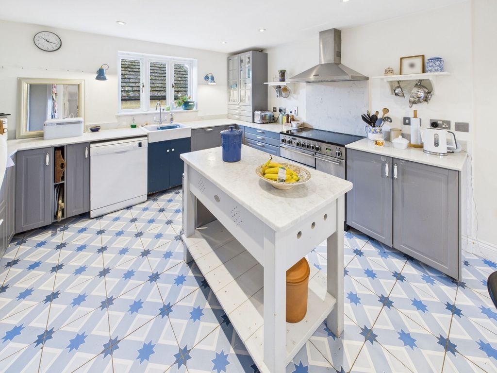 Additional image 4 of 4 bed detached house for saleWychwood Close, Charlbury, Chipping Norton OX7