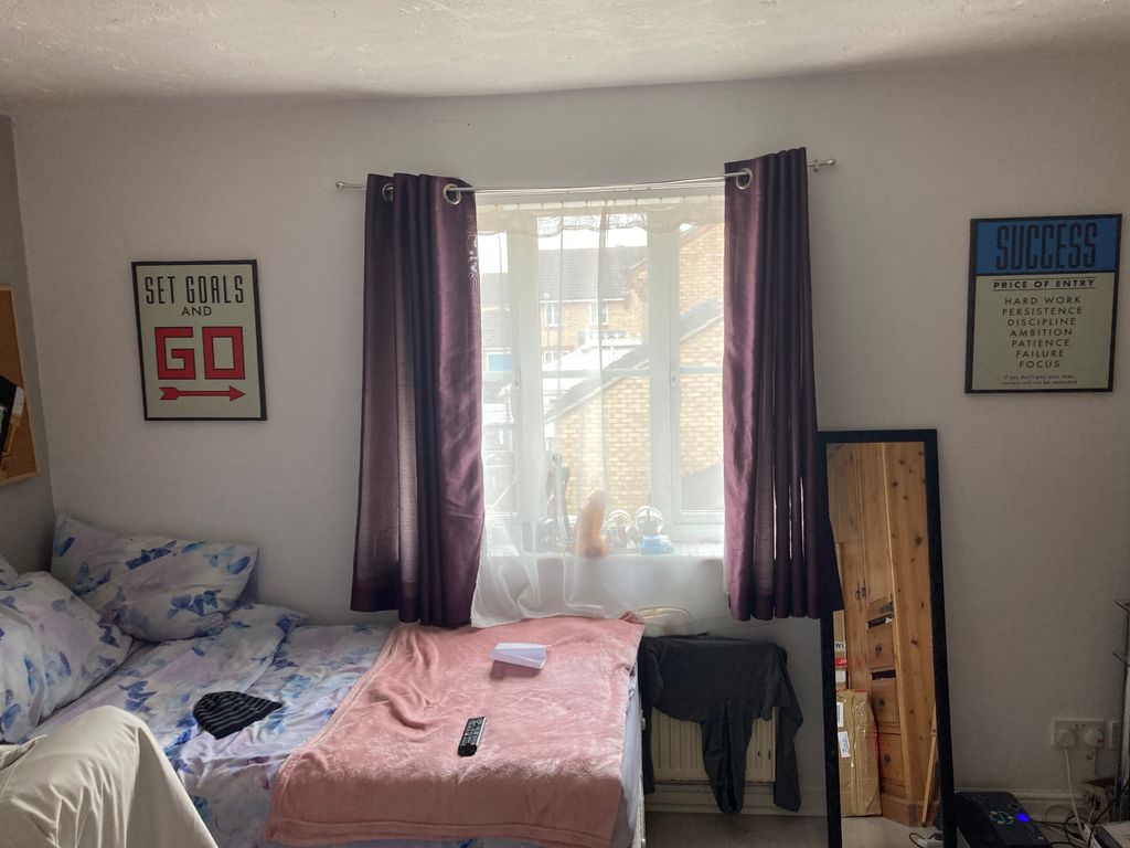 Property photo 3 of 5