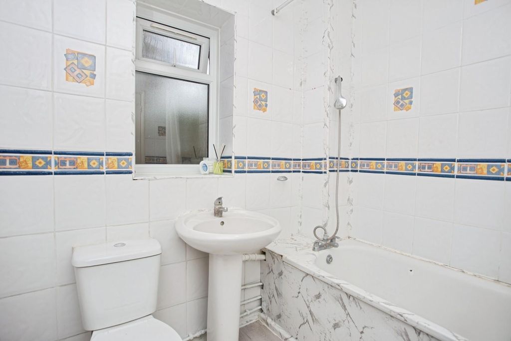 Property photo 3 of 10 Img_6998.Jpg