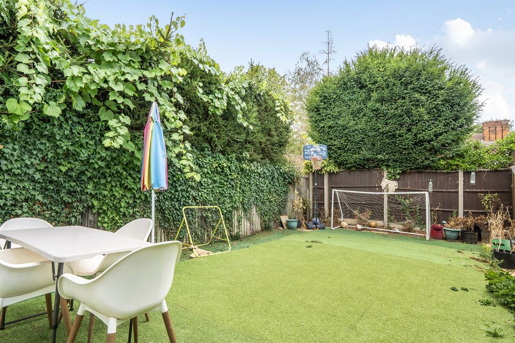 Property photo 2 of 12