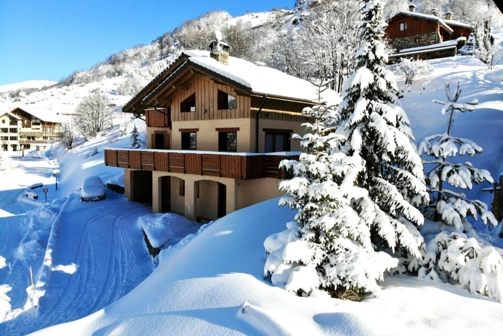 Property photo 1 of 11 Chalet For Sale In S