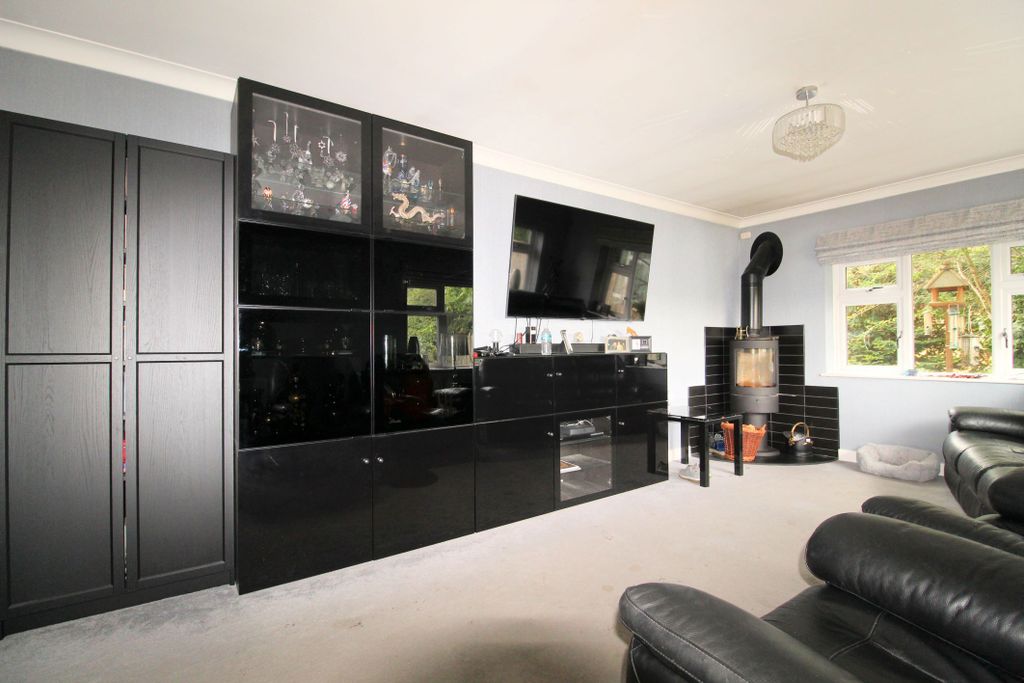Property photo 3 of 14 Img_3371