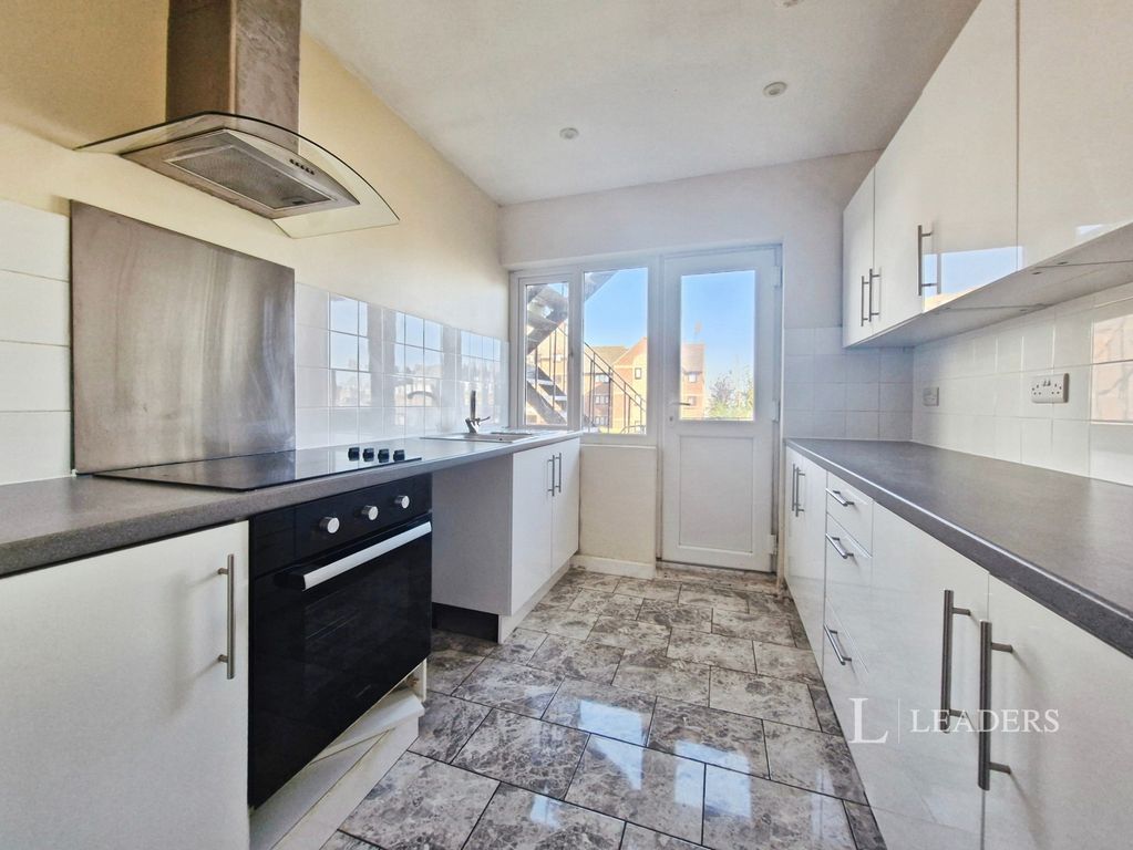 Property photo 1 of 15 Pbox-Img.Jpg