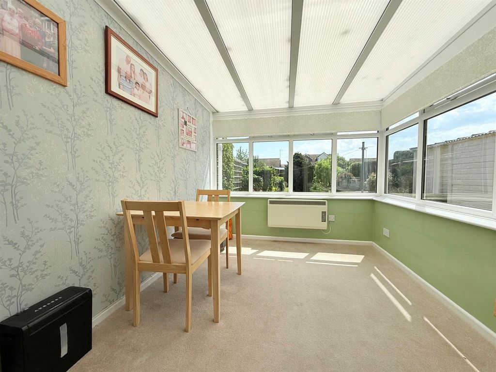 Property photo 3 of 13 Conservatory