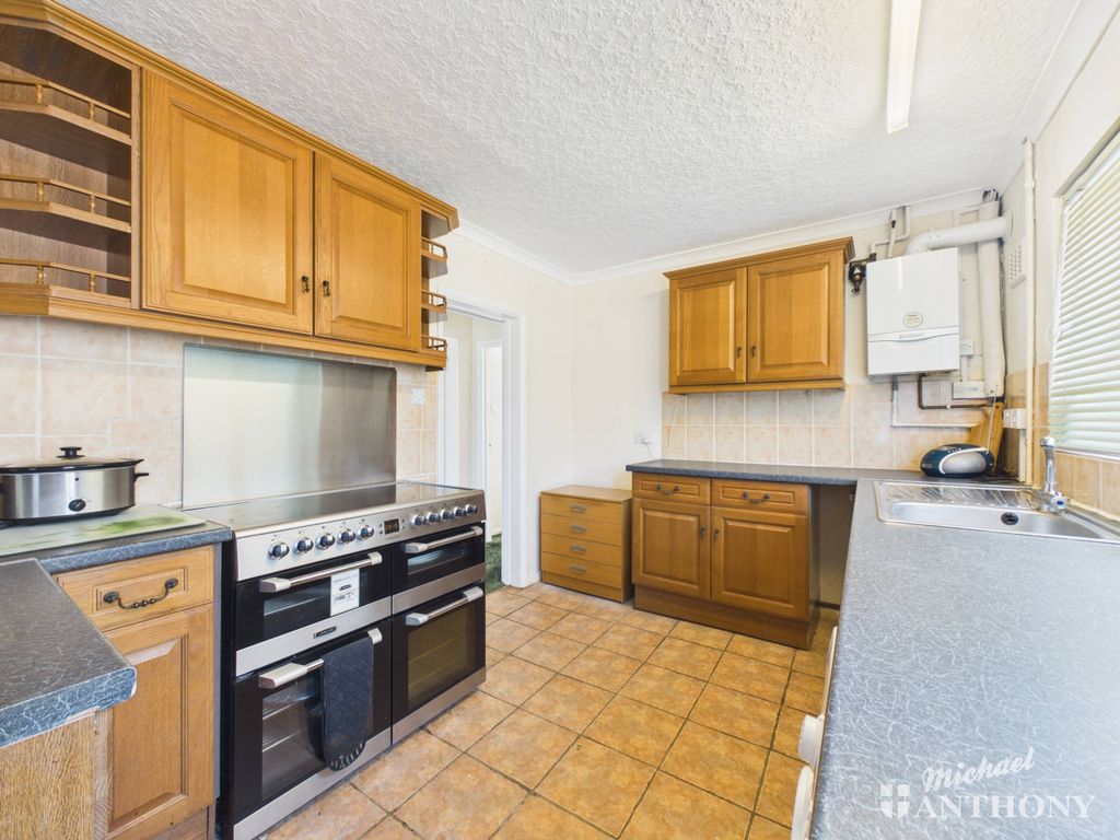 Property photo 3 of 8 Cam03218G0-Pr1032-Still001