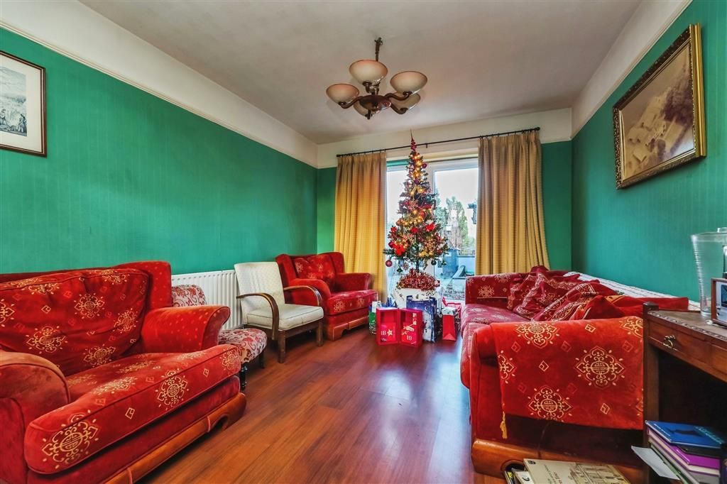 Property photo 2 of 18