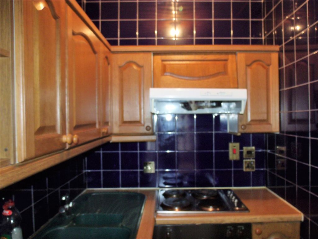Property photo 1 of 2 Flat For Rent