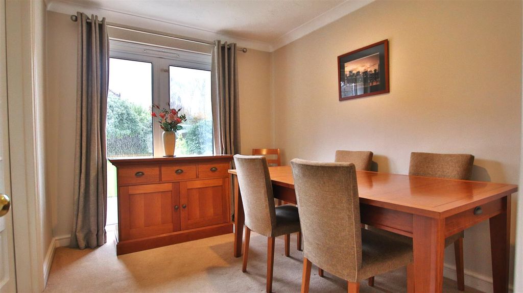 Property photo 2 of 16 Img_9916.Jpg