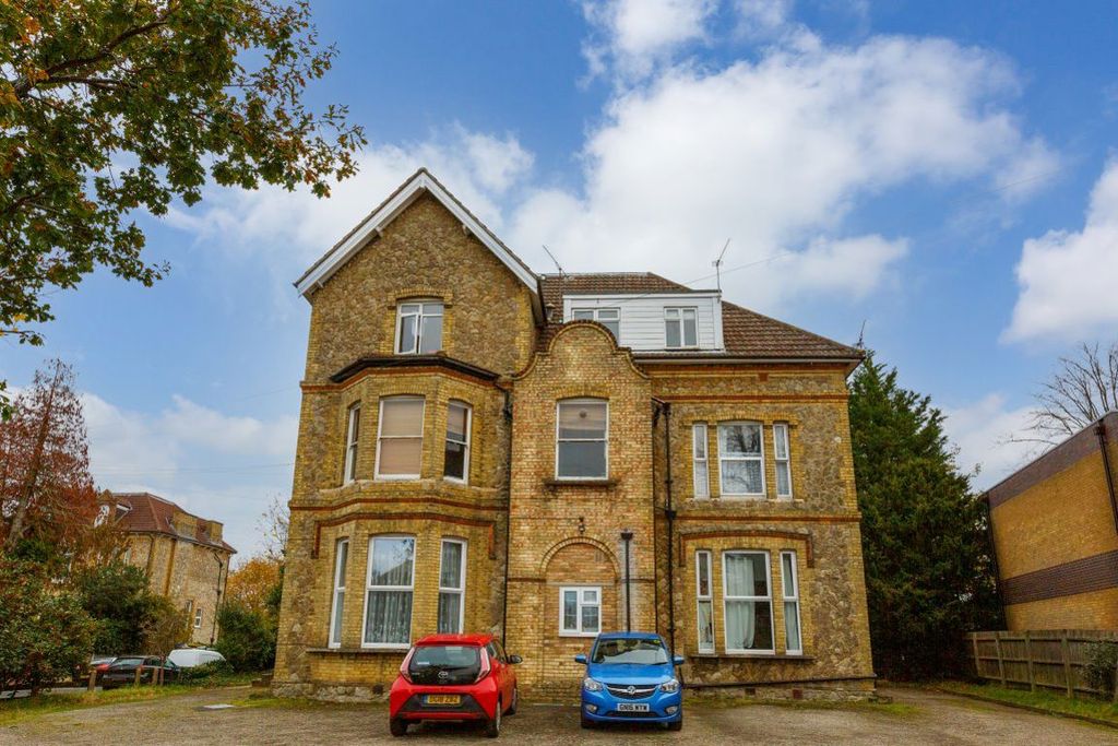 Property photo 2 of 6