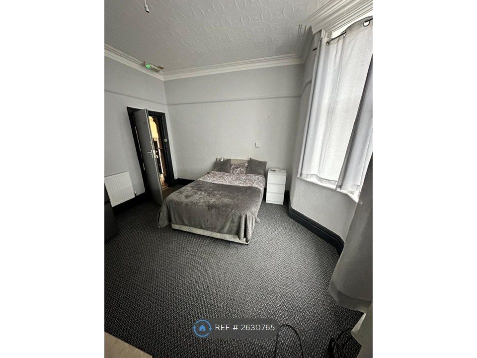 Property photo 1 of 9 Room 1