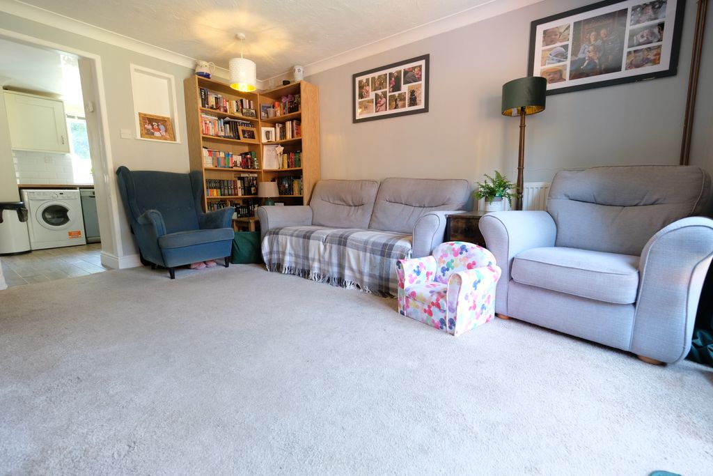 Property photo 3 of 10 Sitting/Dining Room