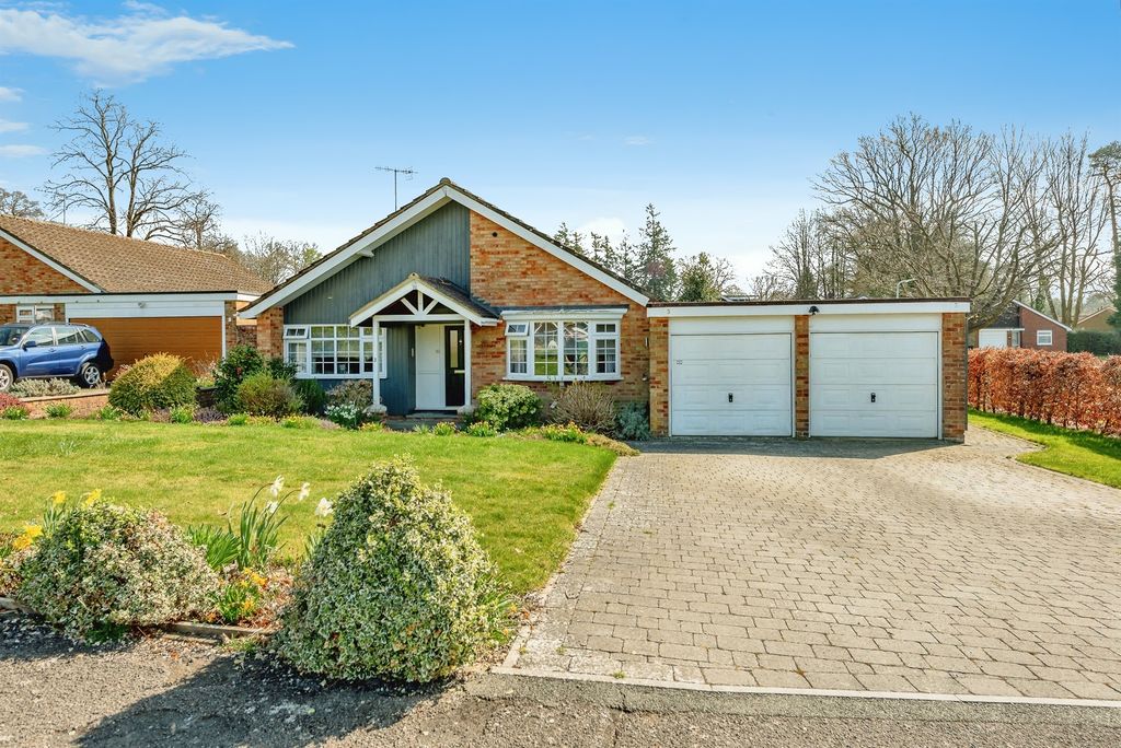 Property photo 1 of 17