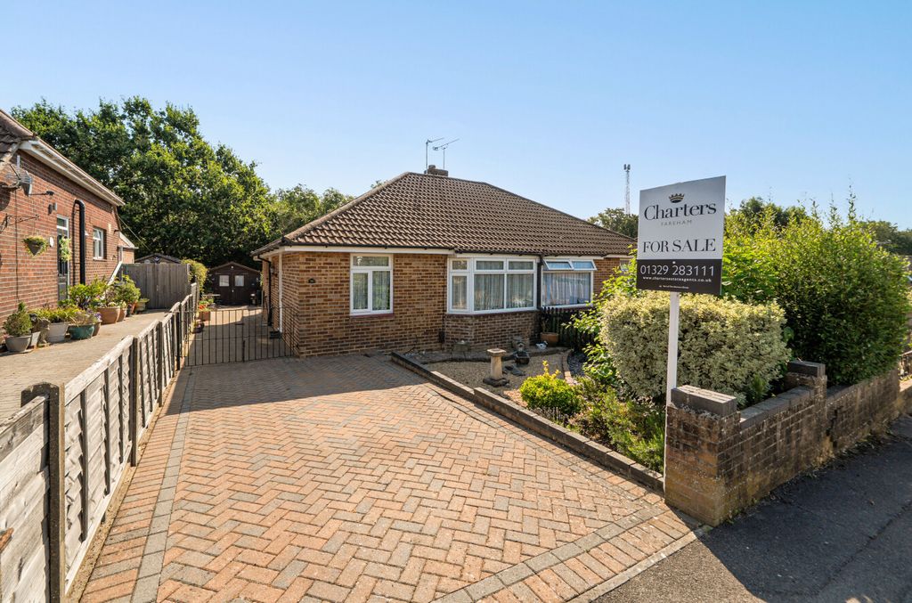 Property photo 1 of 13 1488696-26-6A50c5...
