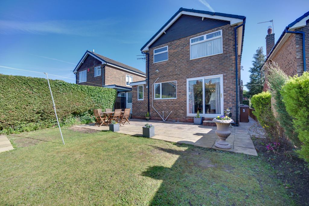 Property photo 2 of 25